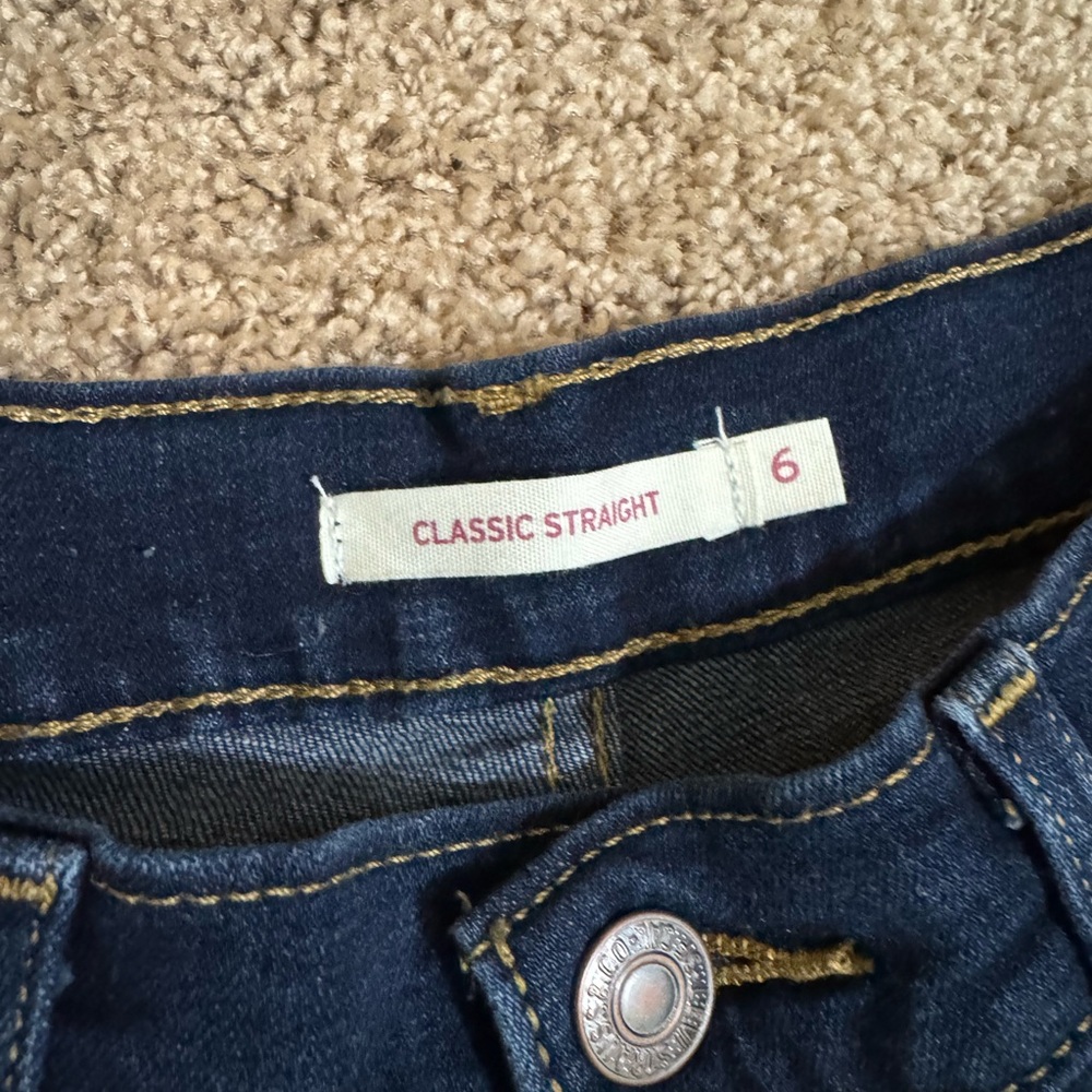 Levi’s Women Straight Leg Jeans - Size 6 - set of three - Picture 2 of 4